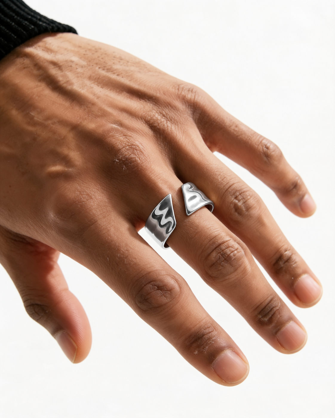 HYÈRES ring worn